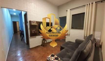 Casa à venda em Taubaté-SP, bairro Areão: 2 quartos, 1 suíte, 1 sala, 2 banheiros, 2 vagas, 120 m². Aproveite!
