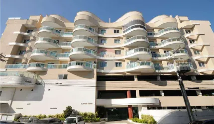 Lindo e exclusivo Apartamento em Cabo Frio muito próximo da Praia e rodeado de comércio - 495mil