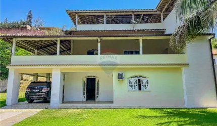 Oportunidade: ampla casa à venda a 100 metros do mar em Búzios/RJ