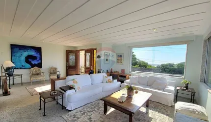 Maravilhosa Casa com Vista Panorâmica em Búzios