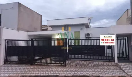 Casa com dois dormitórios