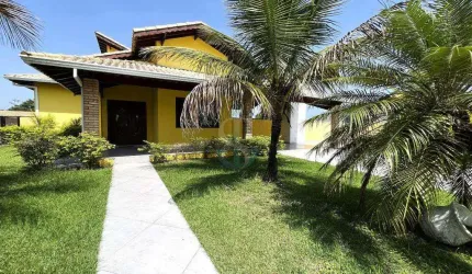 Casa com 6 dorms, Centro, Peruíbe - R$ 1.8 mi, Cod: 882