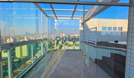 Cobertura de 210m² no Ville de France com piscina e área gourmet na melhor localização do Jardim do Mar.