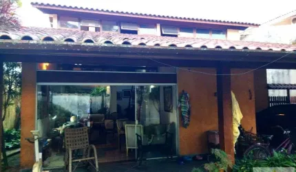 Casa a venda 03 Quartos Suítes no Itaguá em Ubatuba