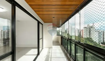 Espaçoso Apartamento de 160m² com 3 Quartos e 4 Vagas na Vila Suzana, São Paulo.