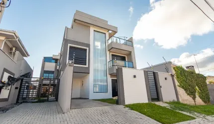 TRIPLEX COM TERRAÇO E JACUZZI E DÉCK DE MADEIRA