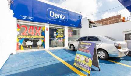 Funcional casa comercial para venda, 271m²