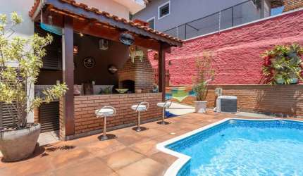 Sensacional casa tipo para venda com 4 quartos, sendo 1 suíte, 209m²