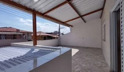Versátil casa tipo para locação com 3 quartos, sendo 1 suíte, 140m²