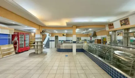 Funcional conjunto comercial para venda, 350m²