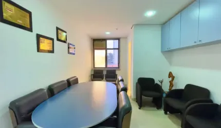 Aconchegante conjunto comercial para venda, 40m²