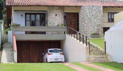 Casa com 380,5m² 5 quartos, à venda, no bairro Uberaba em Curitiba