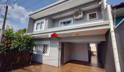Sobrado com 200m² 4 quartos, à venda, no bairro Colônia Rio Grande em São José dos Pinhais