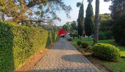 Casa com 490m² 4 quartos, à venda, no bairro Vista Alegre em Curitiba