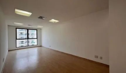 Le Monde | sala comercial com 36m2
