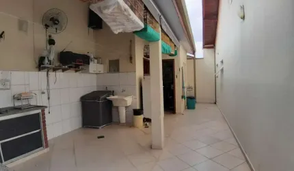 Casa com 3 dormitórios à venda, 188m² por R$ 960.000,00 - Jardim Regina - Indaiatuba/SP