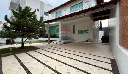 'Espaço Perfeito para o Seu Negócio ou Moradia! Casa Ampla e Moderna em Flores'