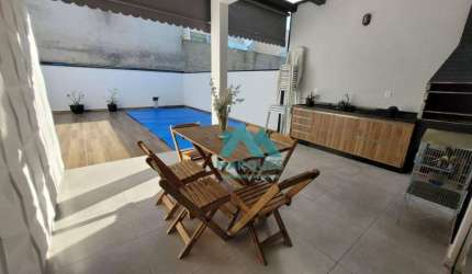 Linda Casa com Piscina no Terras do Vale