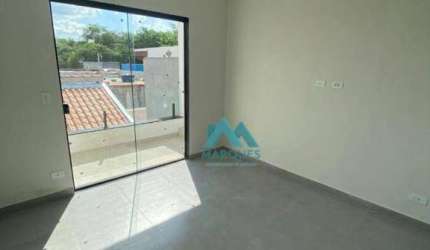 Lindo Sobrado com 3 dormitórios no Museu