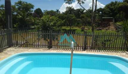 Linda Chácara, com lago particular e piscina