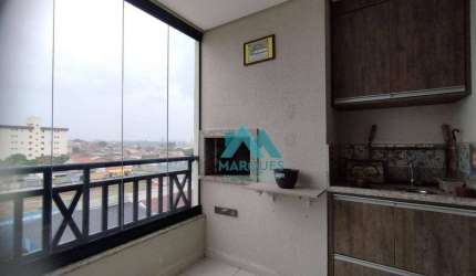 Apartamento com ampla sacada com churrasqueira apenas 5 minutos do centro de Caçapava