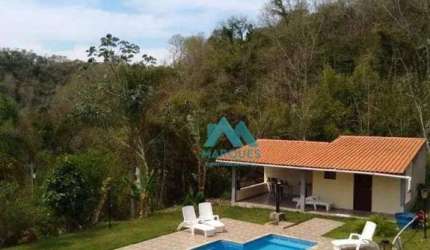 Ótima Oportunidade! Linda Chácara com 21.000m², piscina, sala com lareira em Caçapava, SP