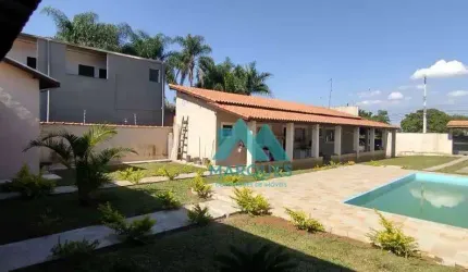 Maravilhosa Chácara no asfalto em Caçapava -