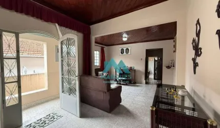 Casa térrea e ampla em ótima localização próxima a Dutra