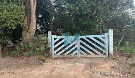 Chácara com escritura em área urbana