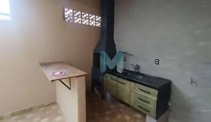 Lindo Sobrado com área Gourmet e sacada