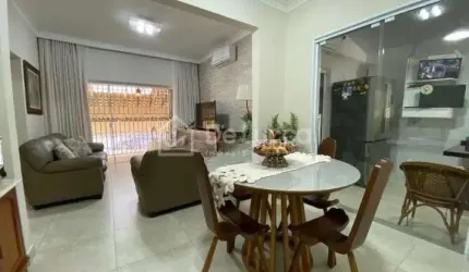 Casa com 5 quartos à venda na Rua Barretos, 35, Jardim Proença, Campinas, 223 m2 por R$ 795.000