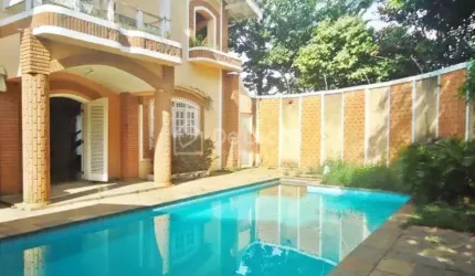 Casa com 3 quartos à venda na Rua Cândido Portinari, 825, Vila Nogueira, Campinas, 366 m2 por R$ 795.000