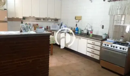 Casa Térrea para Venda no bairro Vila Assis Brasil, 3 dorm, 2 vagas, 220 m, 400 m