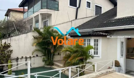 Imperdível! Casa à venda em Osasco-SP, no bairro City Bussocaba, 4 quartos, 1 suíte, 3 salas, 3 banheiros, 2 vagas, 360m². (PL)