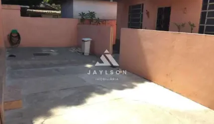 Casa com 3 quartos à venda na Rua Horácio Wells, Irajá, Rio de Janeiro, 300 m2 por R$ 400.000