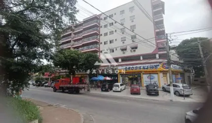 Casa à venda na Avenida Braz de Pina, Vista Alegre, Rio de Janeiro, 250 m2 por R$ 550.000