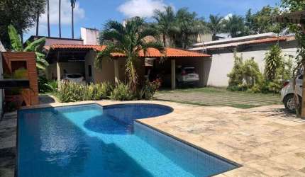 VERAS VENDE Luxuosa Casa Triplex no Luciano Cavalcante