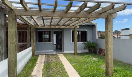 Casa á venda em Atlântida Sul
