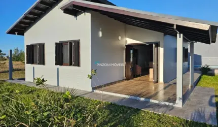 Casa com 02 Terrenos a 300 Metros do Mar em Arroio do Sal!