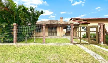 Casa à venda em Atlântida Sul