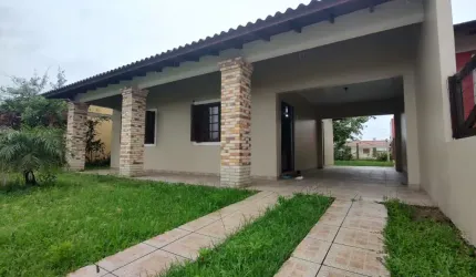 Casa à Venda em Atlântida Sul