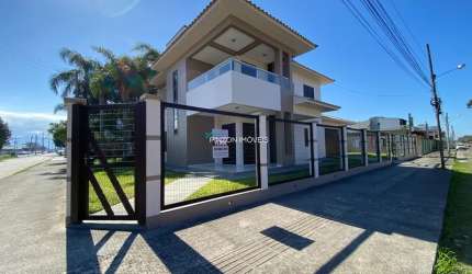Sobrado Exclusivo no Centro de Arroio do Sal!