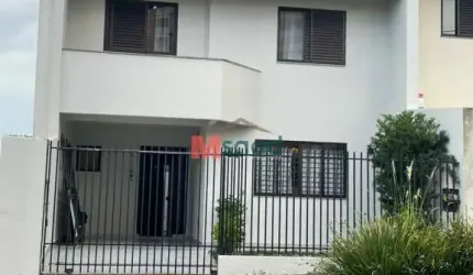 Sobrado á Venda no Jardim America