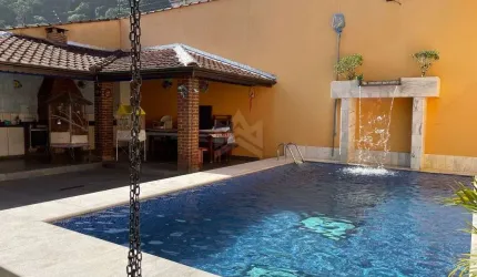 Sobrado à venda com 4 quartos + Dep piscina no Canto do Forte Praia Grande-SP