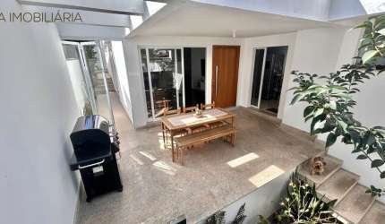 Imperdível! Casa à venda em São Bernardo do Campo-SP, Parque Terra Nova. 4 quartos, 1 suíte, 3 salas, 2 banheiros, 2 vagas, 228m².