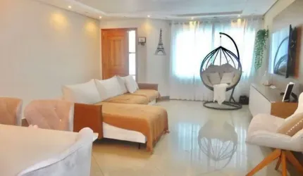 Sobrado maravilhoso 258m2, 3 suítes, 5 vagas, área gourmet, no Bairro Assunção. Reformado e pronto para morar