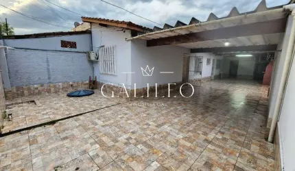 Casa à venda na  Praia grande - Cidade Ocean  -3 dormitórios sendo 2 suítes Aproximadamente 500m da Praia
