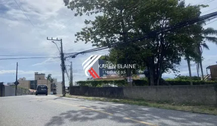 Terreno à venda com 971m²  plano no bairro Capoeiras em Florianópolis/SC.