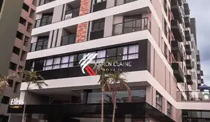 Apartamento à venda com 02 suites + 2 vagas de garagem no Estreito/ Flopis.
