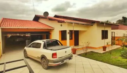 Casa com 3 quartos à venda no Santa Terezinha, Brusque , 188 m2 por R$ 980.000